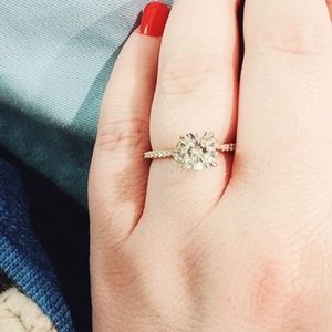 Meet your Posher, Sara "Haloette's Closet"